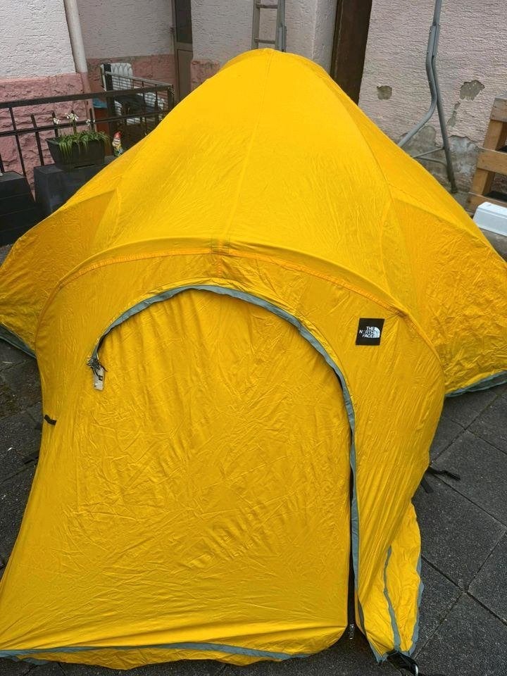 The North Face tent, Ophalen