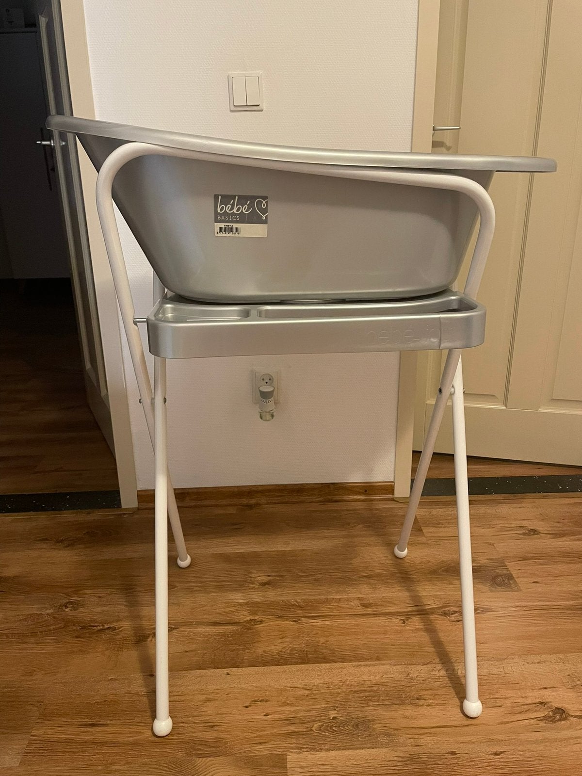 Baby badje met standaard - Bébé, Ophalen, Zo goed als nieuw, Badje, Bébé-jou