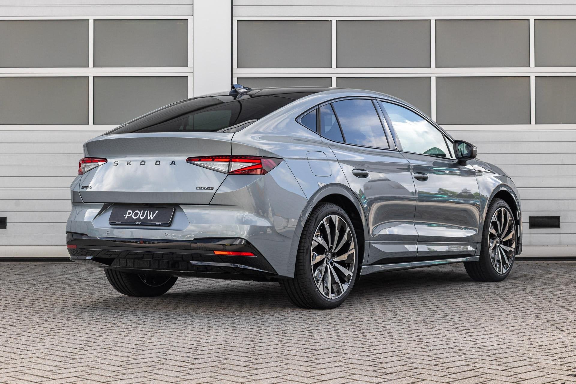Skoda Enyaq Coupé 85 286pk Sportline | Business Upgrade Adv, Auto's, Automaat, 12 maanden, 510 min, Zwart