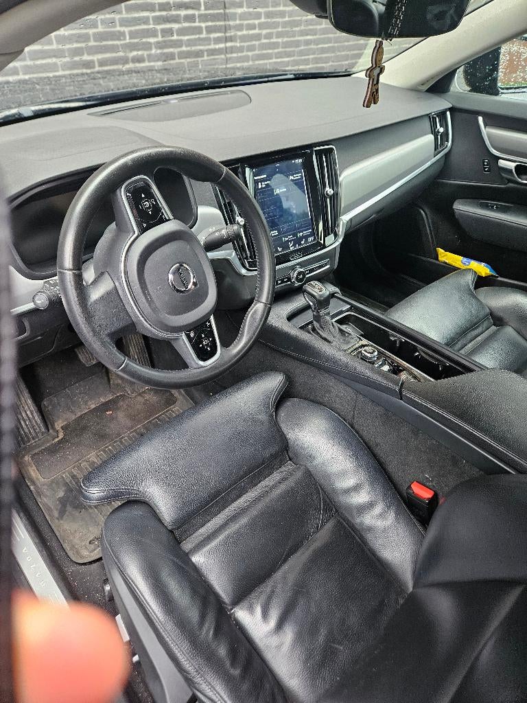 Volvo S90 T4 190pk Geartronic 2018 Zwart, 15 km/l, 1800 kg, Zwart, 1969 cc