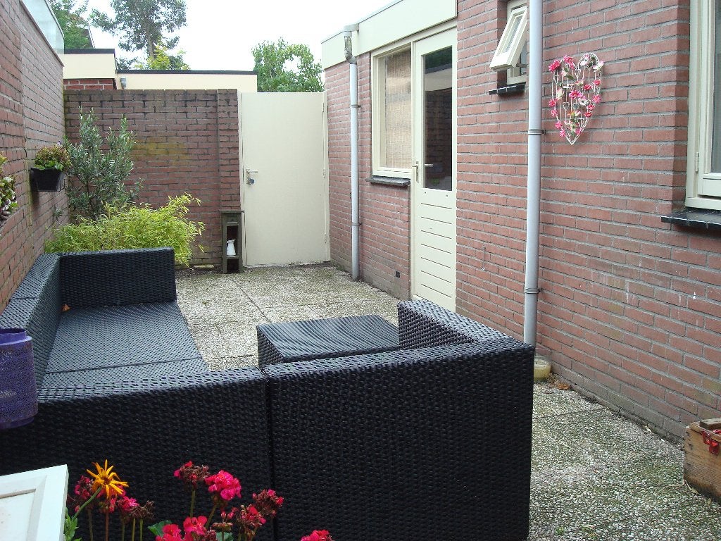 2 kmr app. met zonneterras, nabij centrum Alkmaar en station, Huizen en Kamers, Benedenwoning, Alkmaar, Direct bij eigenaar, Noord-Holland