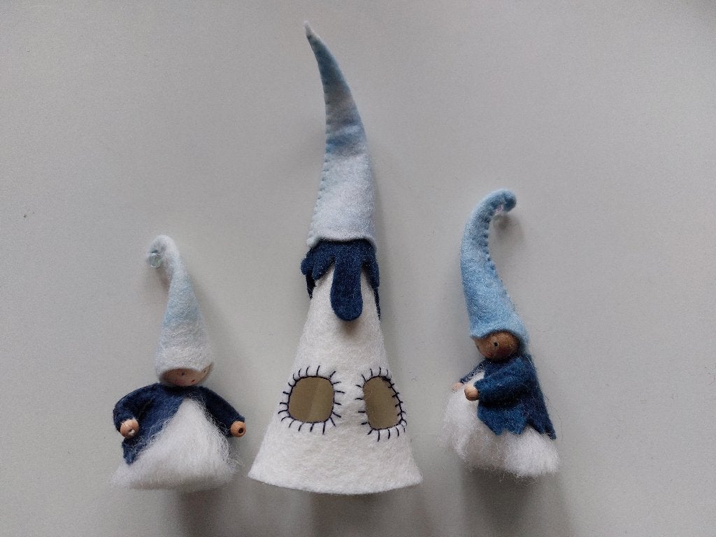 Vilten iglo met 2 bewoners, Ophalen of Verzenden, Zo goed als nieuw, Figuurtje(s), Wolvilt