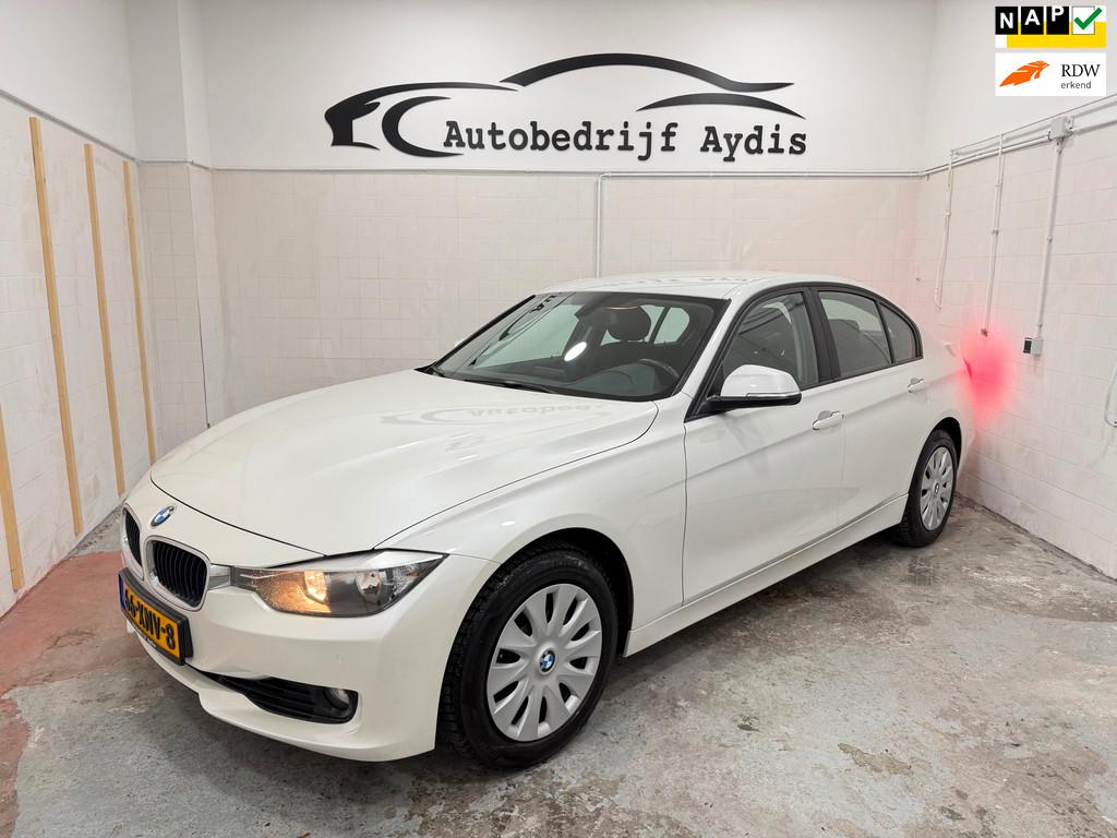 BMW 3-serie 320i Executive Automaat 184PK Nap, Automaat, Euro 5, Gebruikt, 4 cilinders