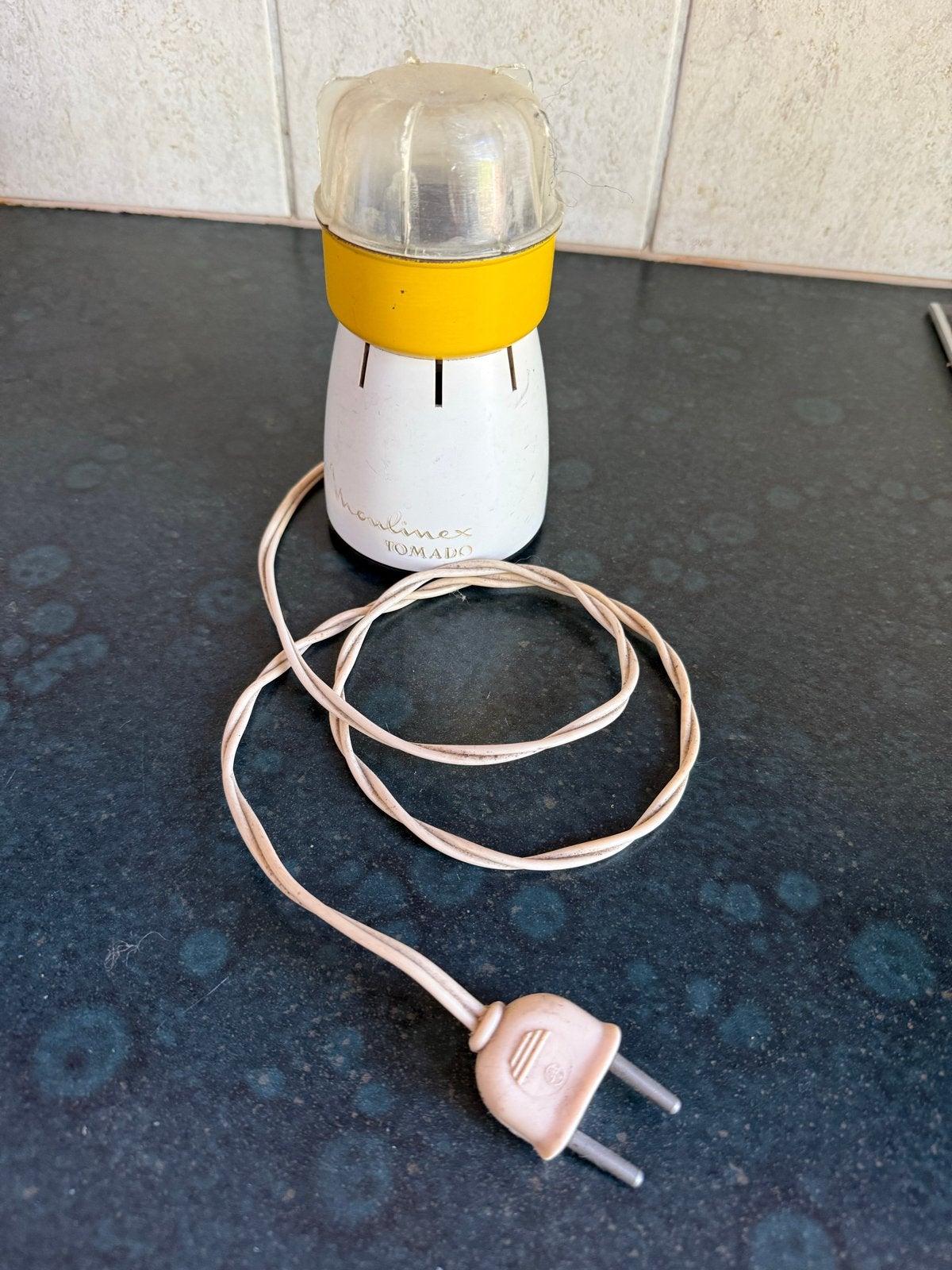 Moulinex een schattige brocante elektrische koffiemolen, Ophalen of Verzenden, Gebruikt, Overige modellen, Koffiebonen
