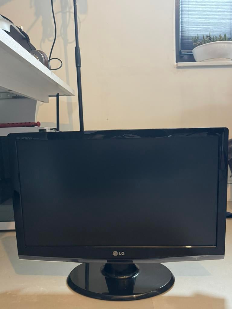 Monitor LG 24 inch, Computers en Software, Monitoren, IPS, Full HD, Ophalen of Verzenden, Zo goed als nieuw