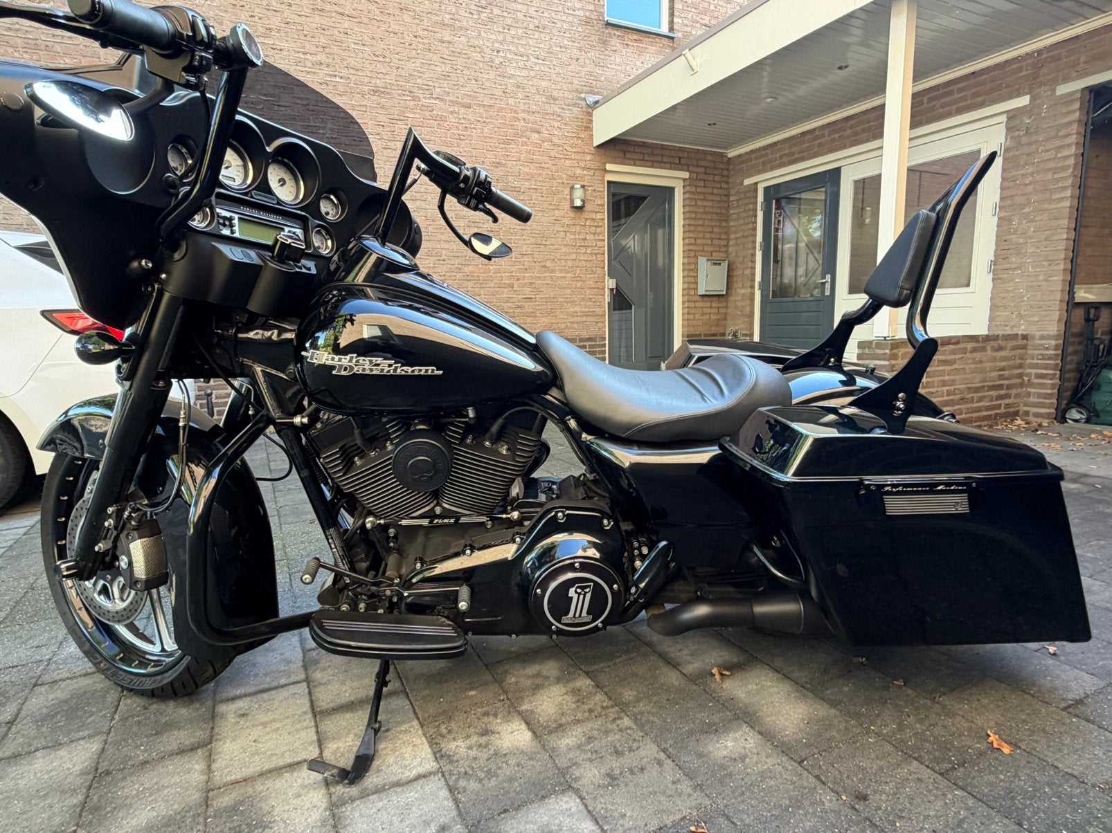 Harley Davidson FLHX Streetglide ‘Black’, 2 cilinders, 1690 cc, Occasion, Motorrijbewijs A