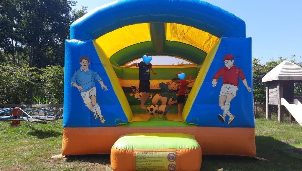 Springkussen 'Voetballer' te huur! Incl. brengen & halen!!, Hobby en Vrije tijd, Ophalen, Gebruikt, Verjaardag