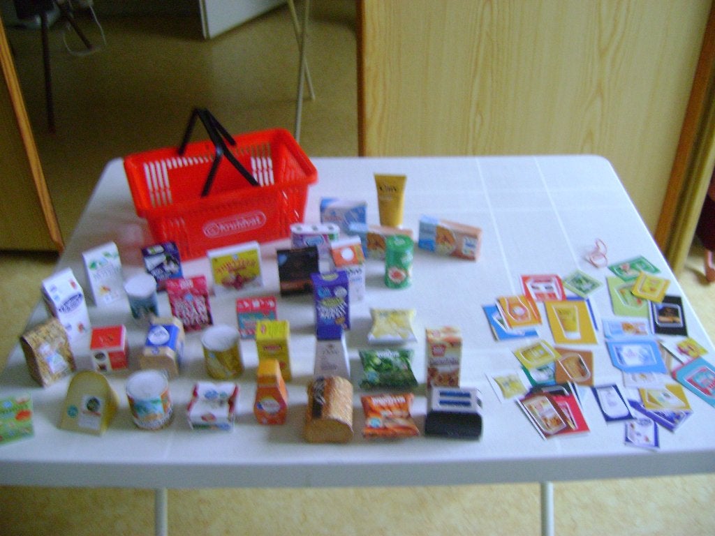 mandje met complete nieuwste 33 ah mini,s met 33 kaartjes, Ophalen of Verzenden, Nieuw, Overige materialen, Speelkeuken-accessoire
