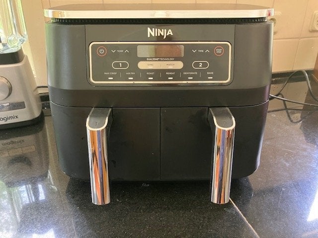 airfryer Ninja af 300, Witgoed en Apparatuur, Airfryers, Ophalen, Zo goed als nieuw, Airfryer, 1500 gram of meer
