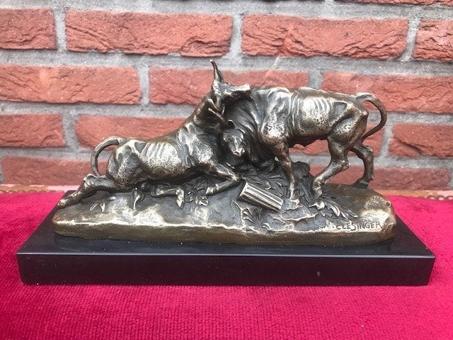 bronzen actiebeeld, vechtende stieren, Ophalen of Verzenden