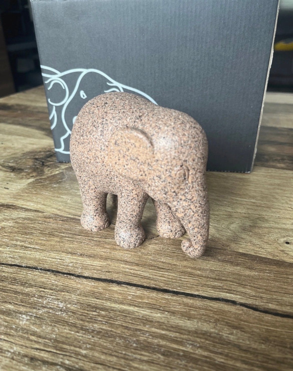 Elephant Parade “Granite” 10 cm met certificaat en doos, Verzamelen, Beelden en Beeldjes, Ophalen of Verzenden, Zo goed als nieuw