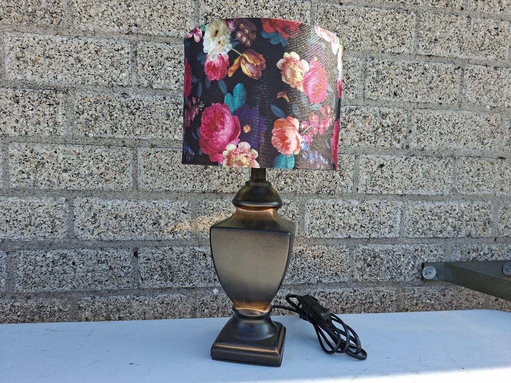 schitterende vintage porseleinen lamp aparte vintage kap, Huis en Inrichting, Ophalen of Verzenden, Gebruikt, Vintage