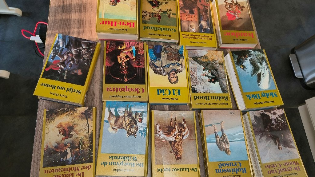 14 klassieke avonturenboeken – gebonden reeks, Ophalen, Gelezen, Diverse auteurs