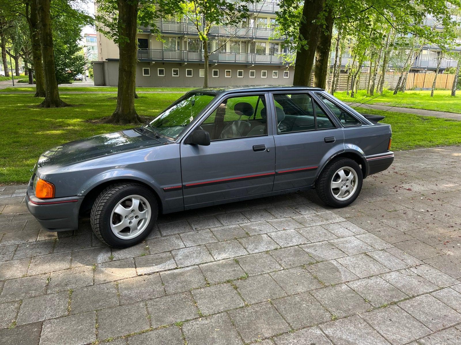 Ford Escort 1.4 CL S6 1987 Grijs bijna belastingvrij, Auto's, Ford, Voorwielaandrijving, Escort, 4 cilinders, Origineel Nederlands