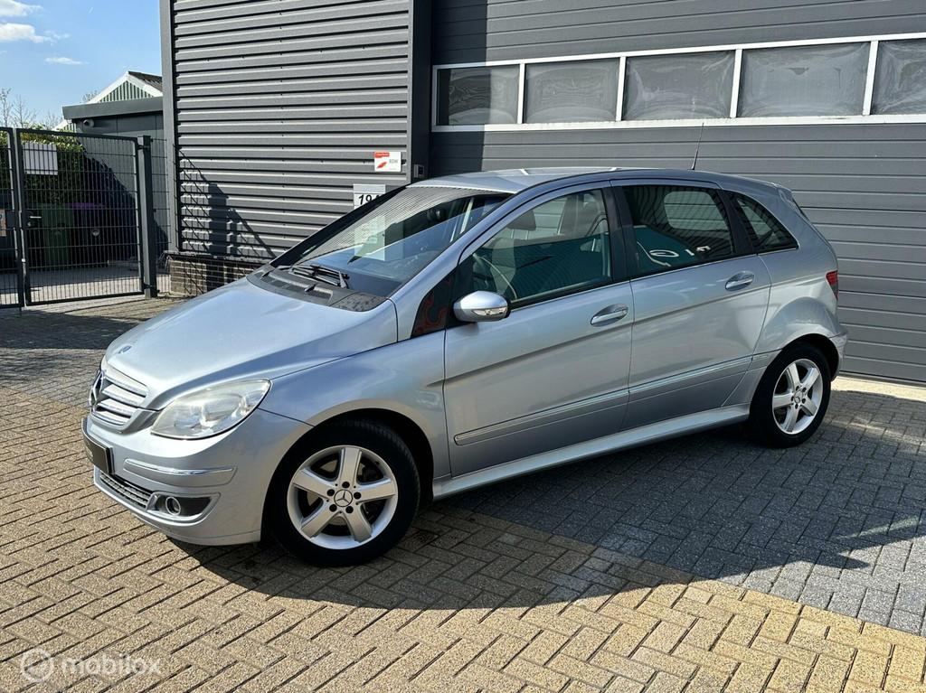 Mercedes B-klasse 200, airco, 5 deurs, lm velgen, apk 09-202, Gebruikt, Zwart, 4 cilinders, Blauw