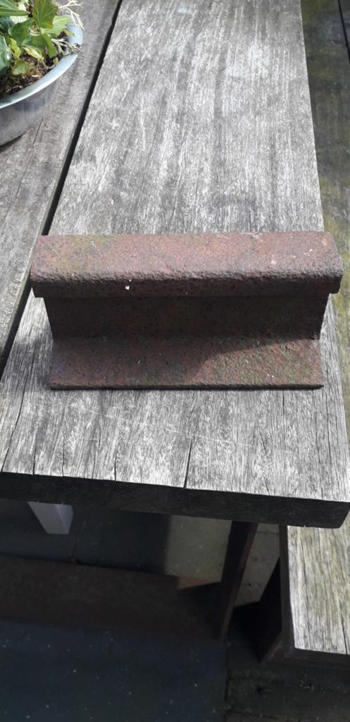 Stuk spoorrails - Decoratie of verzamelobject, Verzamelen, Spoorwegen en Tramwegen, Ophalen of Verzenden