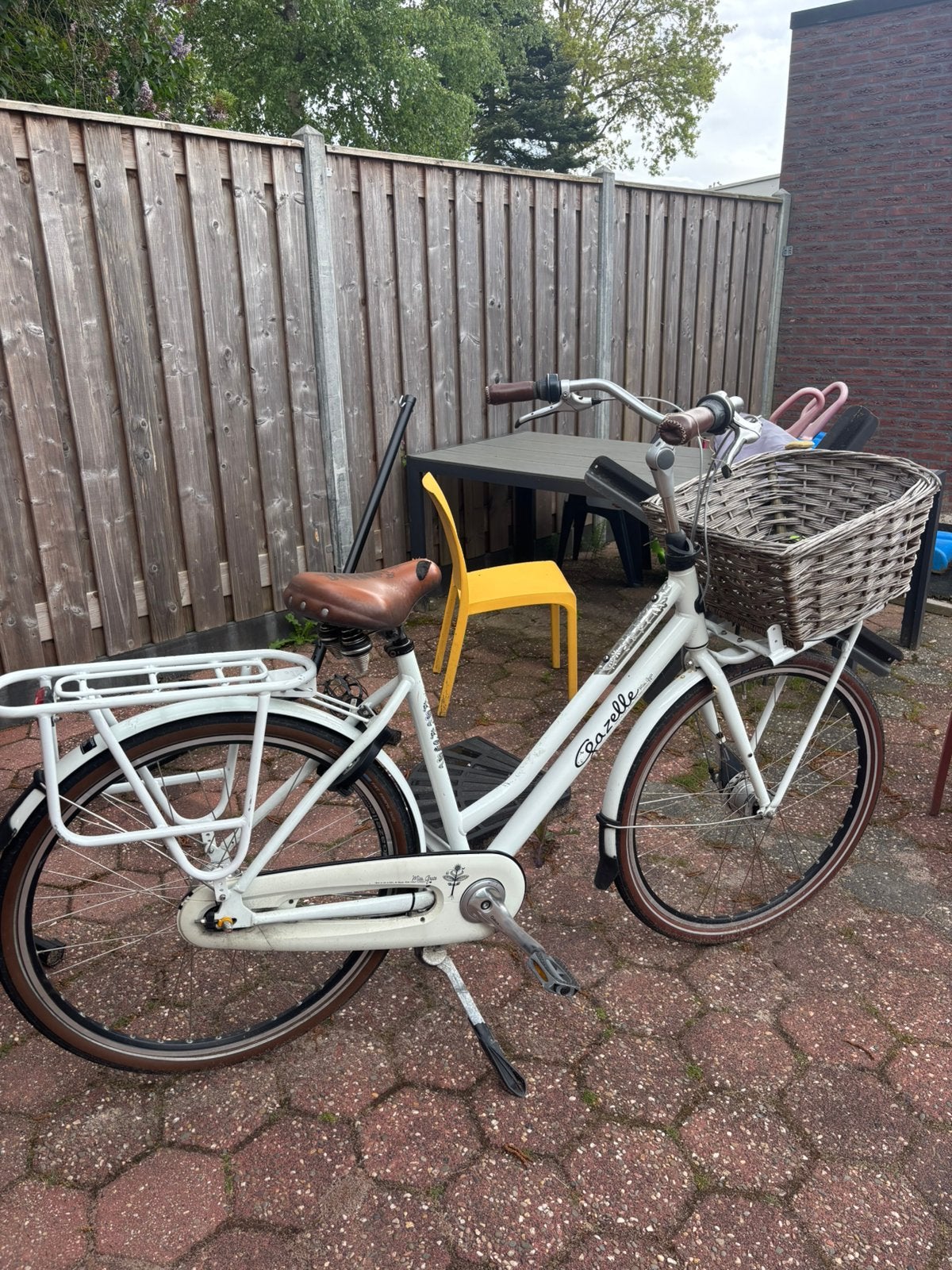 Damesfiets (Gazelle Miss Grace transportfiets), Ophalen, Velgrem, Versnellingen, 56 cm of meer