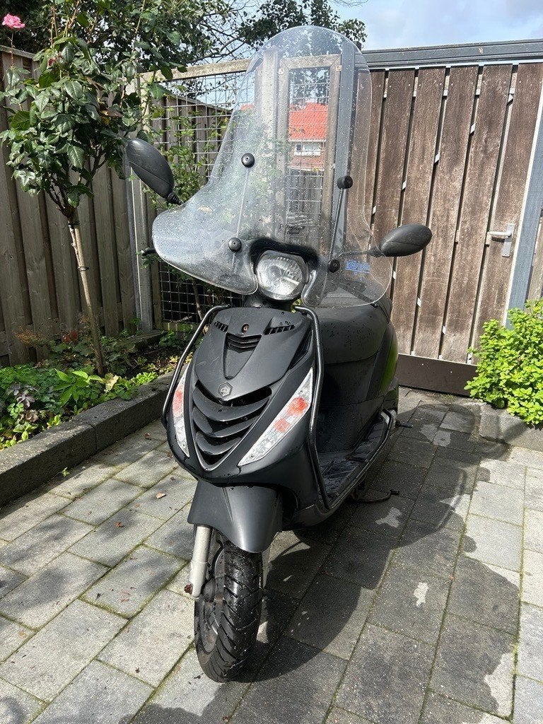 Piaggio zip 4t 2017, Ophalen, Gebruikt, Maximaal 45 km/u, Zip