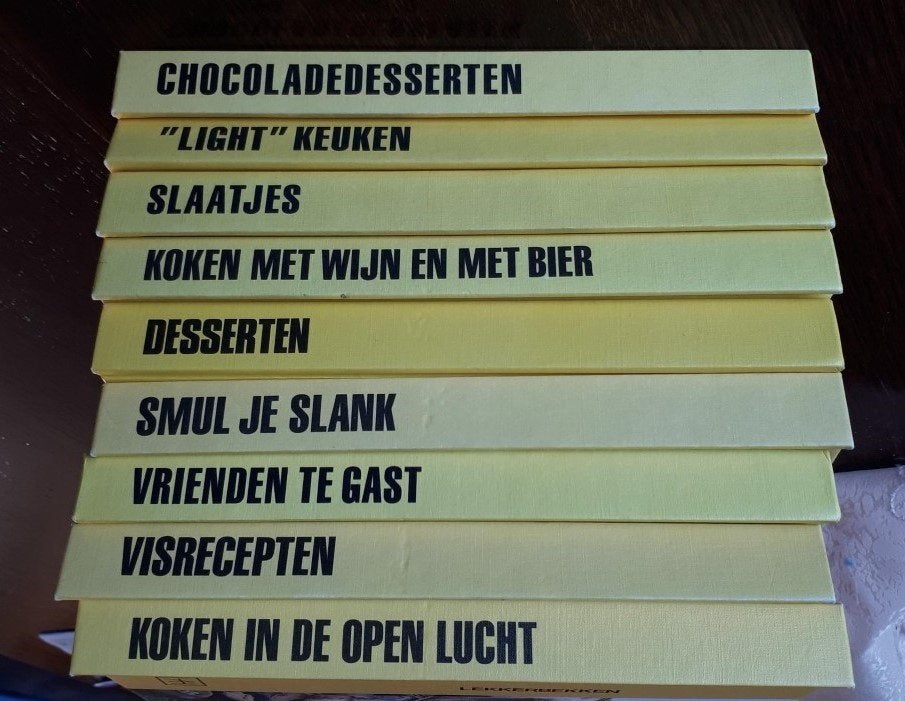 Kookboek - Artis Historia - 9 stuks - in NIEUWSTAAT, Verzenden, Tapas, Hapjes en Dim Sum, Zo goed als nieuw, Gezond koken