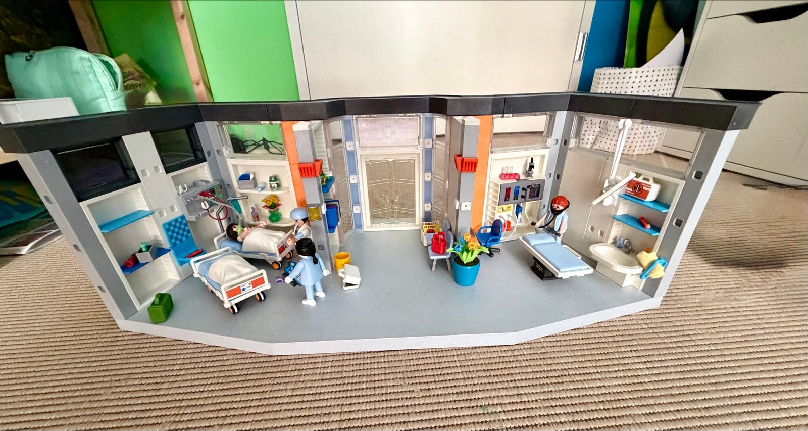 Playmobil City Life 70191 Ziekenhuis met inrichting, Kinderen en Baby's, Speelgoed | Playmobil, Verzenden, Gebruikt, Complete set