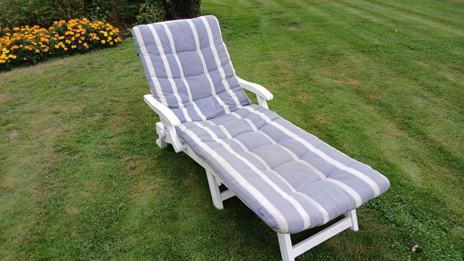 Ligbed met kussen, Tuin en Terras, Ophalen, Kunststof