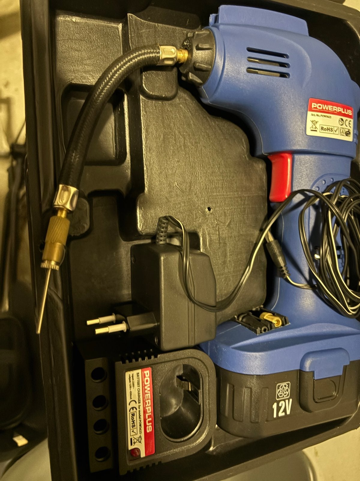 Elektrische ballenpomp Powerplus 12V met lader, Ophalen of Verzenden, Zo goed als nieuw