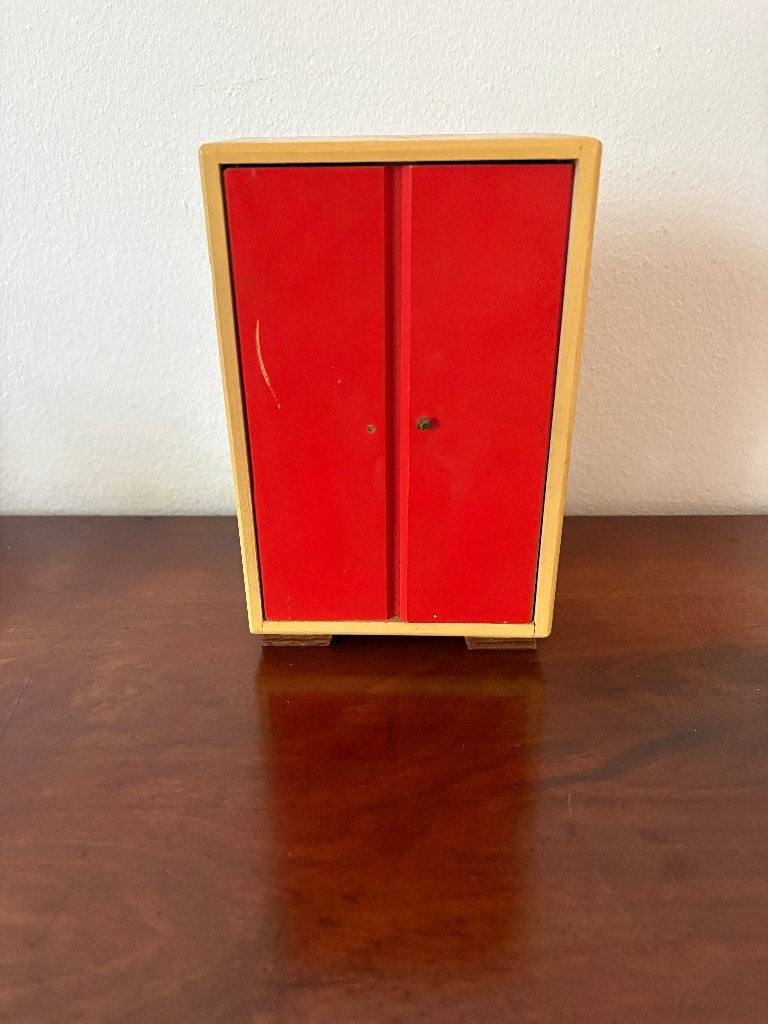 Antieke klerenkastje voor in poppenhuis, Ophalen of Verzenden