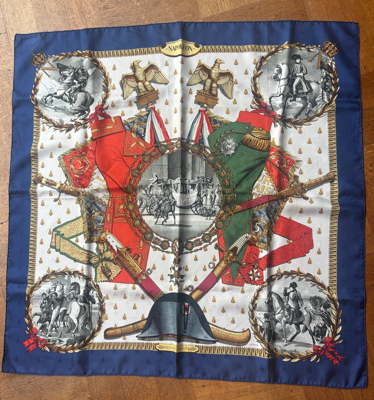 Hermès Napoleon Sjaal - Vintage Zijden Carré, Ophalen of Verzenden, Gedragen
