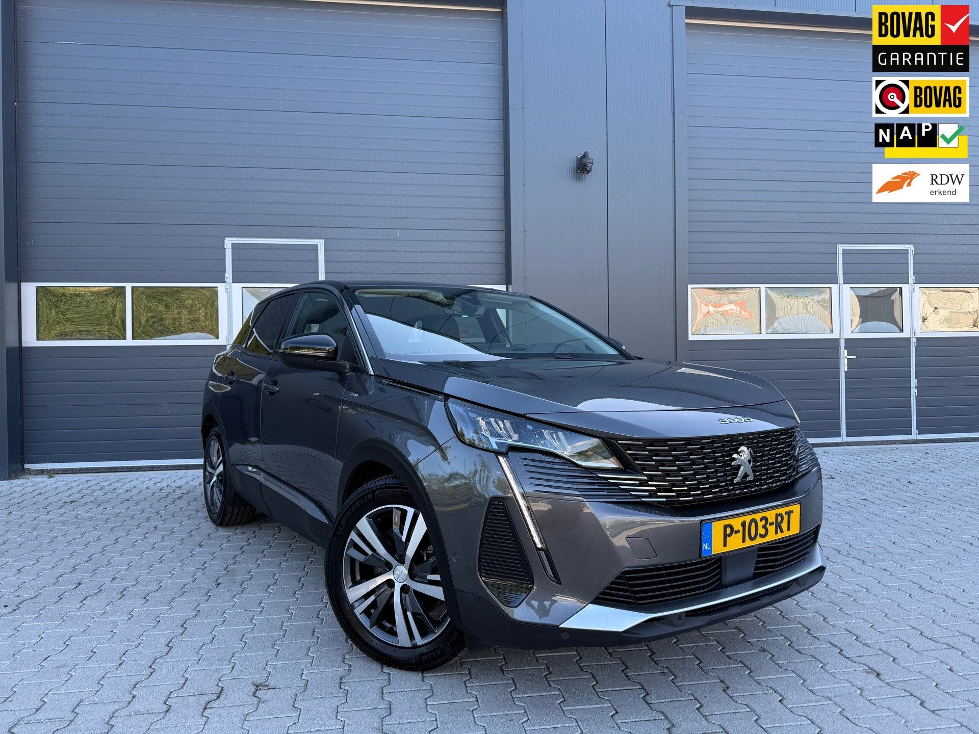 Peugeot 3008 1.6 HYbrid 225 Allure All-in prijs! + inclusief, Auto's, Euro 6, 181 pk, Bedrijf, Hybride Elektrisch/Benzine