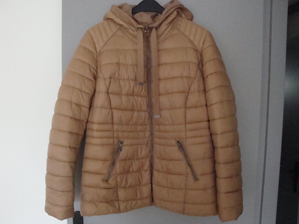 Maat 42. Bruine dames tussen jas., Kleding | Dames, Jassen | Zomer, Ophalen of Verzenden, Zo goed als nieuw, Maat 42/44 (L), Bruin