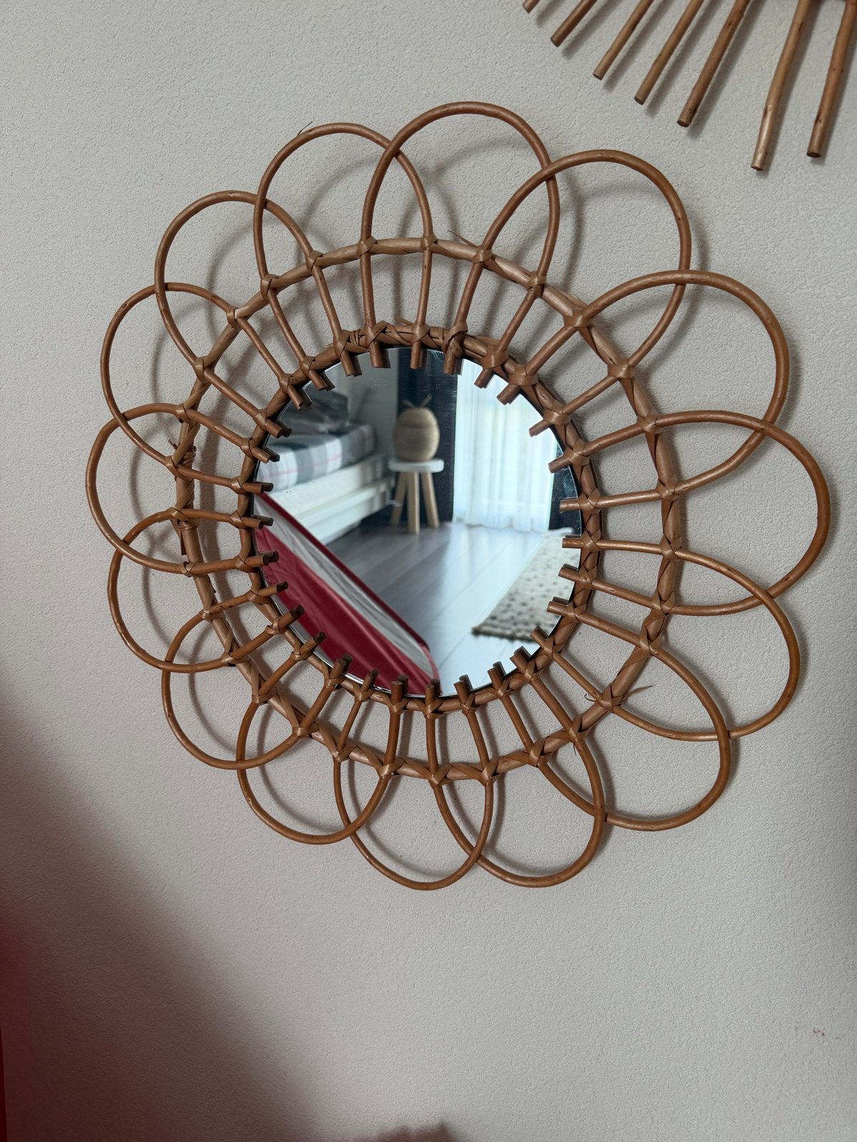 Xenos rotan spiegel, bloemvormig, Huis en Inrichting, Ophalen, Gebruikt, Minder dan 100 cm, Overige vormen