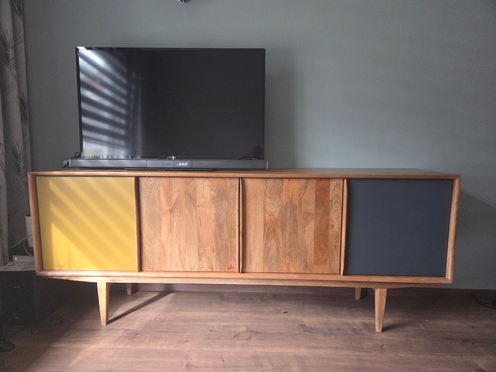 Maison du Monde TV-meubel/dressoir met 3 deuren, Ophalen, Modern, Scandinavisch, Zo goed als nieuw, 200 cm of meer