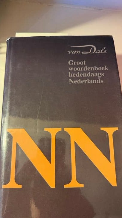Van Dale Groot Woordenboek Hedendaags Nederlands, Ophalen of Verzenden, Gelezen, Van Dale, Nederlands