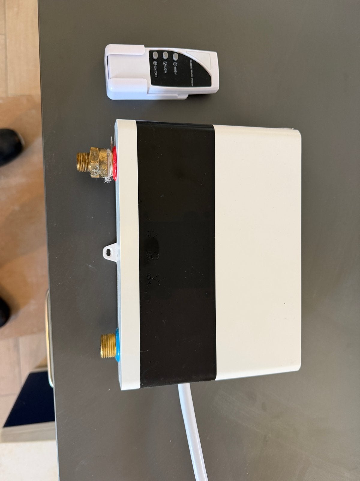 Elektrische Doorstroom apparaat Geiser met Afstandsbediening, Ophalen of Verzenden, Zo goed als nieuw, Geiser, Onbekend