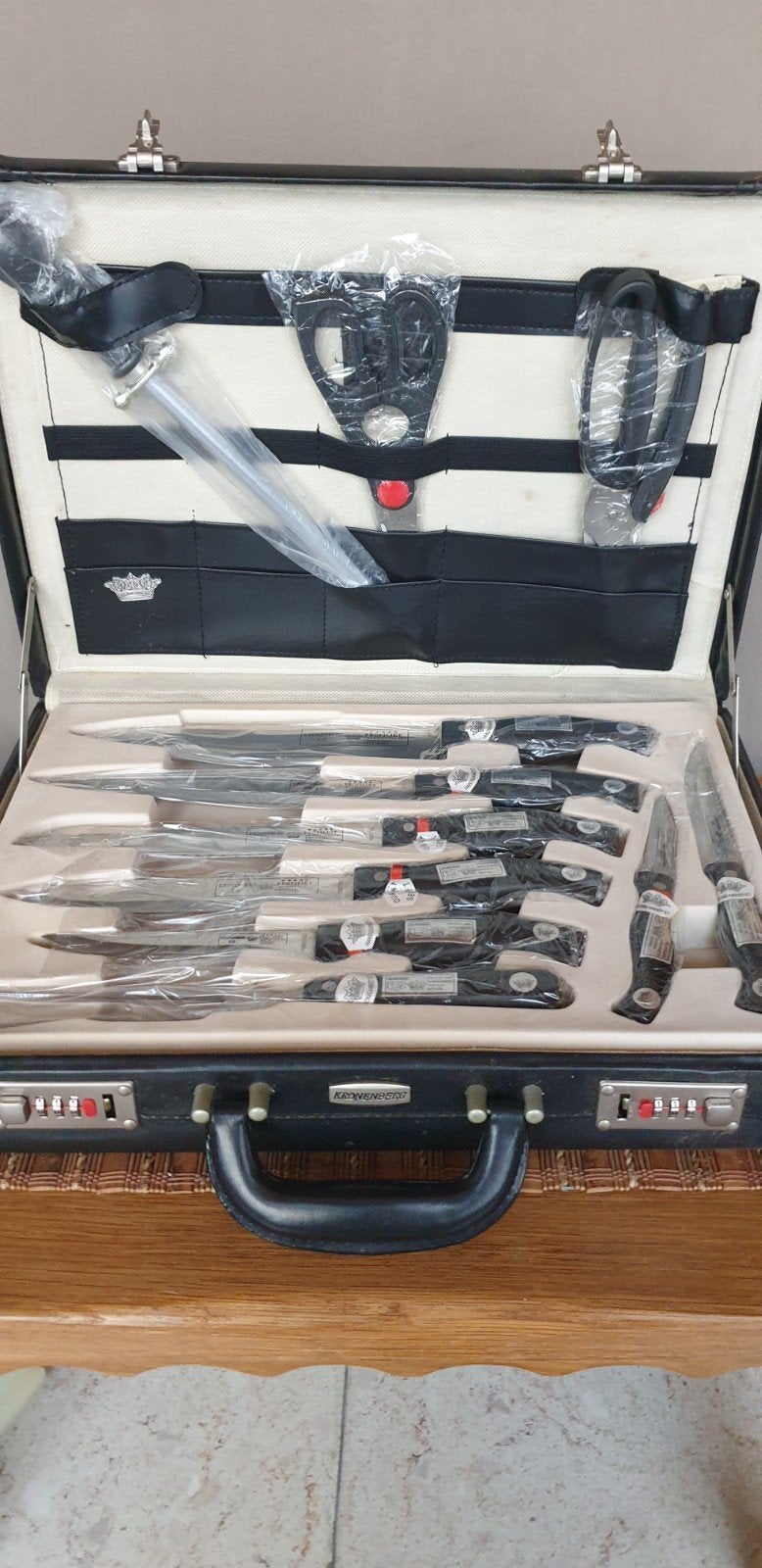 Kronenberg Messenset in Koffer - Nooit Gebruikt, Bestekset, Nieuw, Ophalen of Verzenden, Rvs of Chroom
