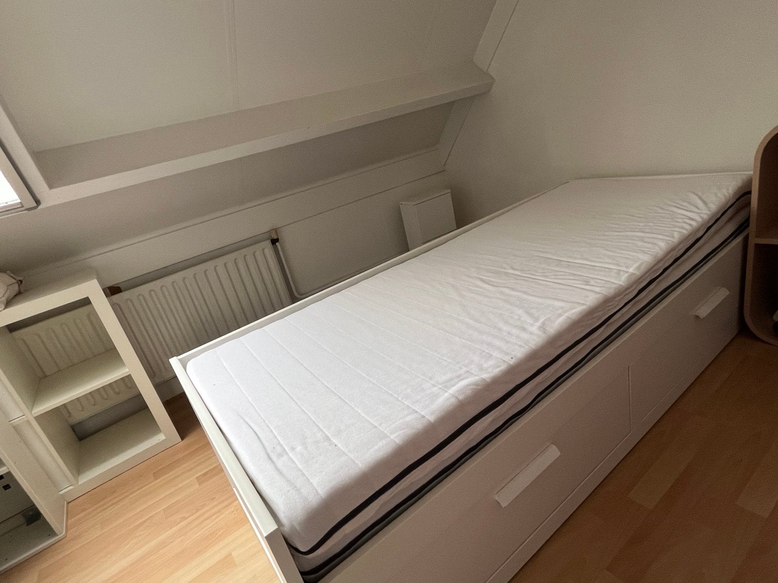 Brimnes bedbank met 2 lades, Huis en Inrichting, Ophalen, Gebruikt, Wit, Tweepersoons