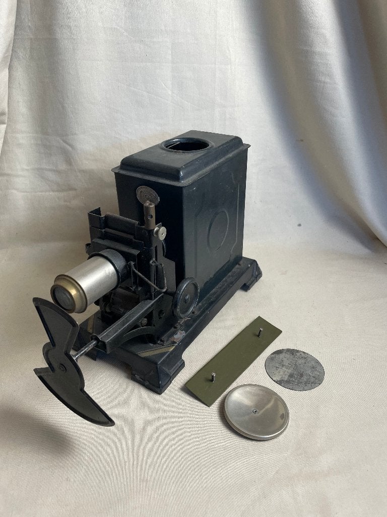 Oude metalen toverlantaarn, Ophalen of Verzenden, 1940 tot 1960, Overige typen