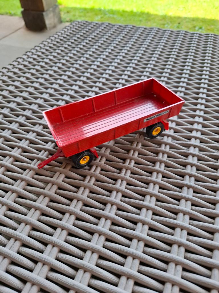 Te koop britains mf, 4 wielige wagen, Ophalen of Verzenden, Zo goed als nieuw, Tractor of Landbouw, Britains