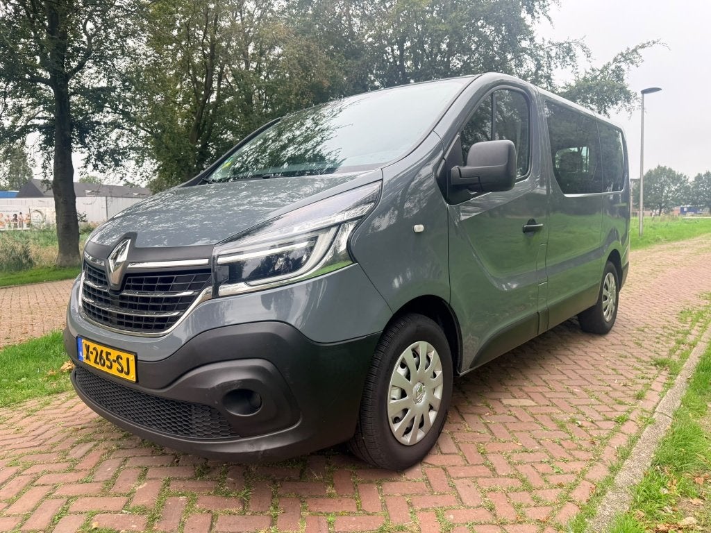 Renault Trafic 2.0D 88KW 2019 Grijs Export Only, Auto's, Voorwielaandrijving, Stof, Euro 6, 2000 kg