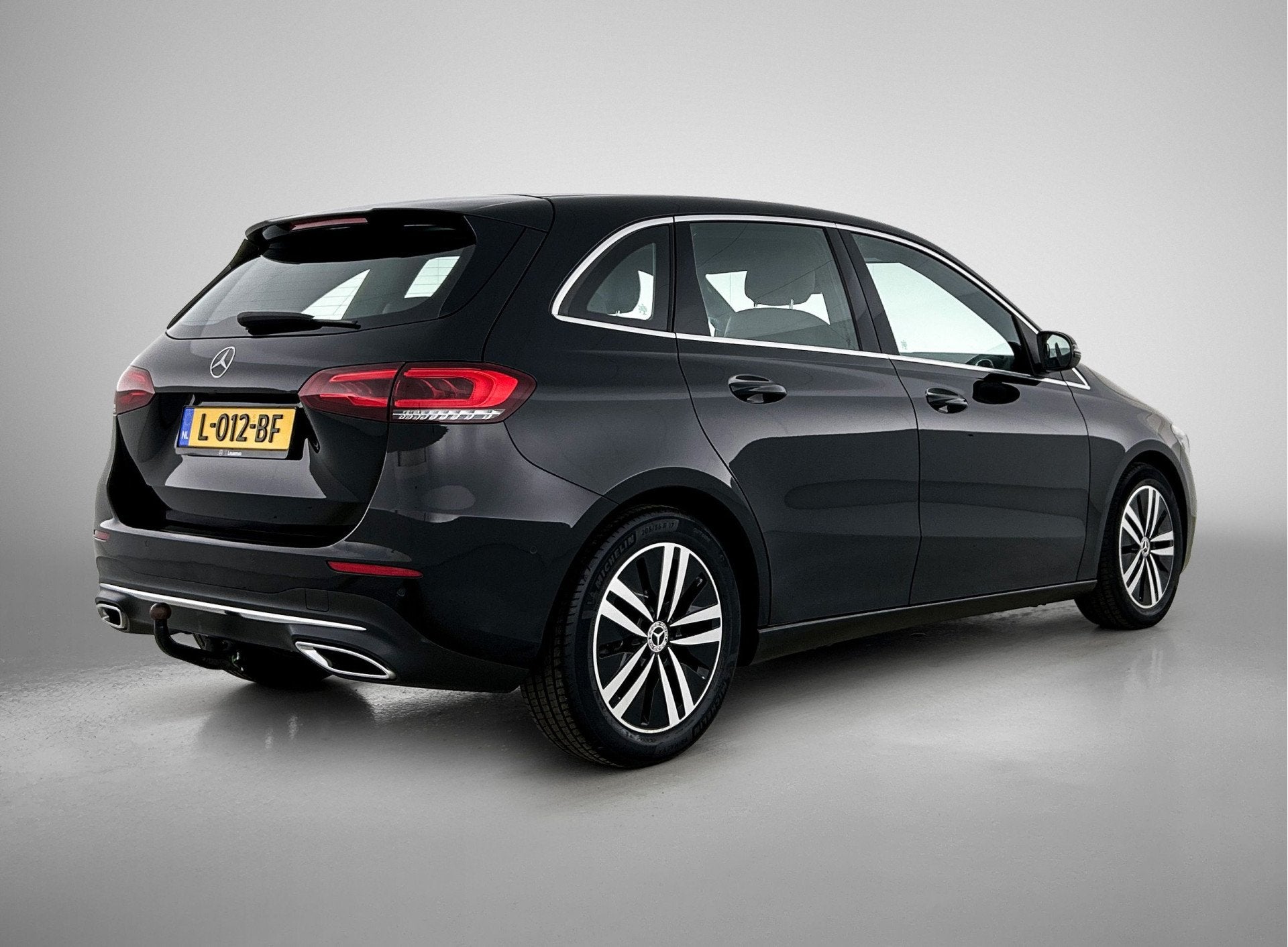 Mercedes-Benz B-Klasse 180 Business Solution Luxury Trekhaak, Auto's, 12 maanden, 136 pk, Gebruikt, 4 cilinders