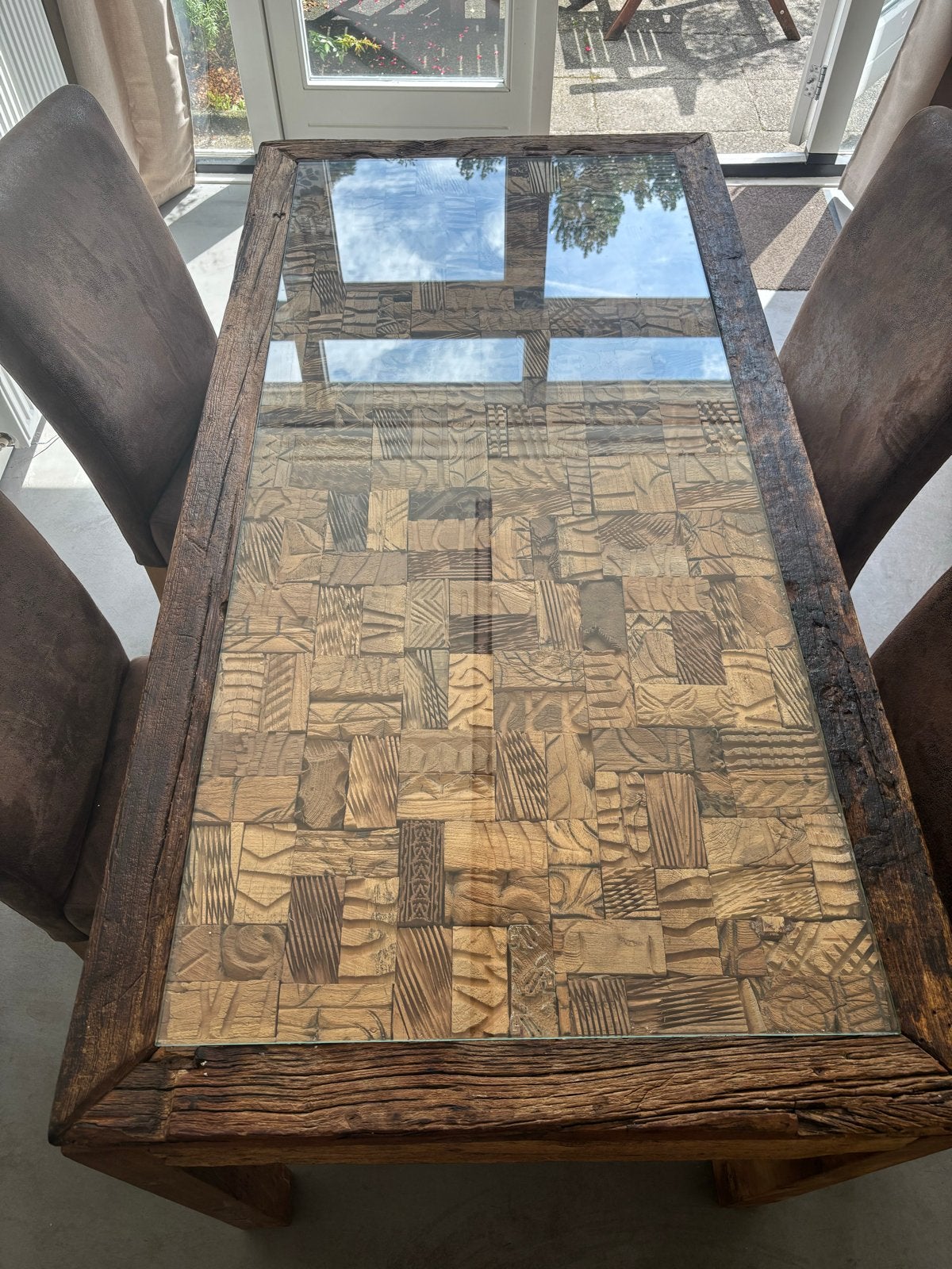Robuuste eettafel met glazen blad, houten onderstel (80*160), Huis en Inrichting, Tafels | Eettafels, Ophalen, Gebruikt, 50 tot 100 cm