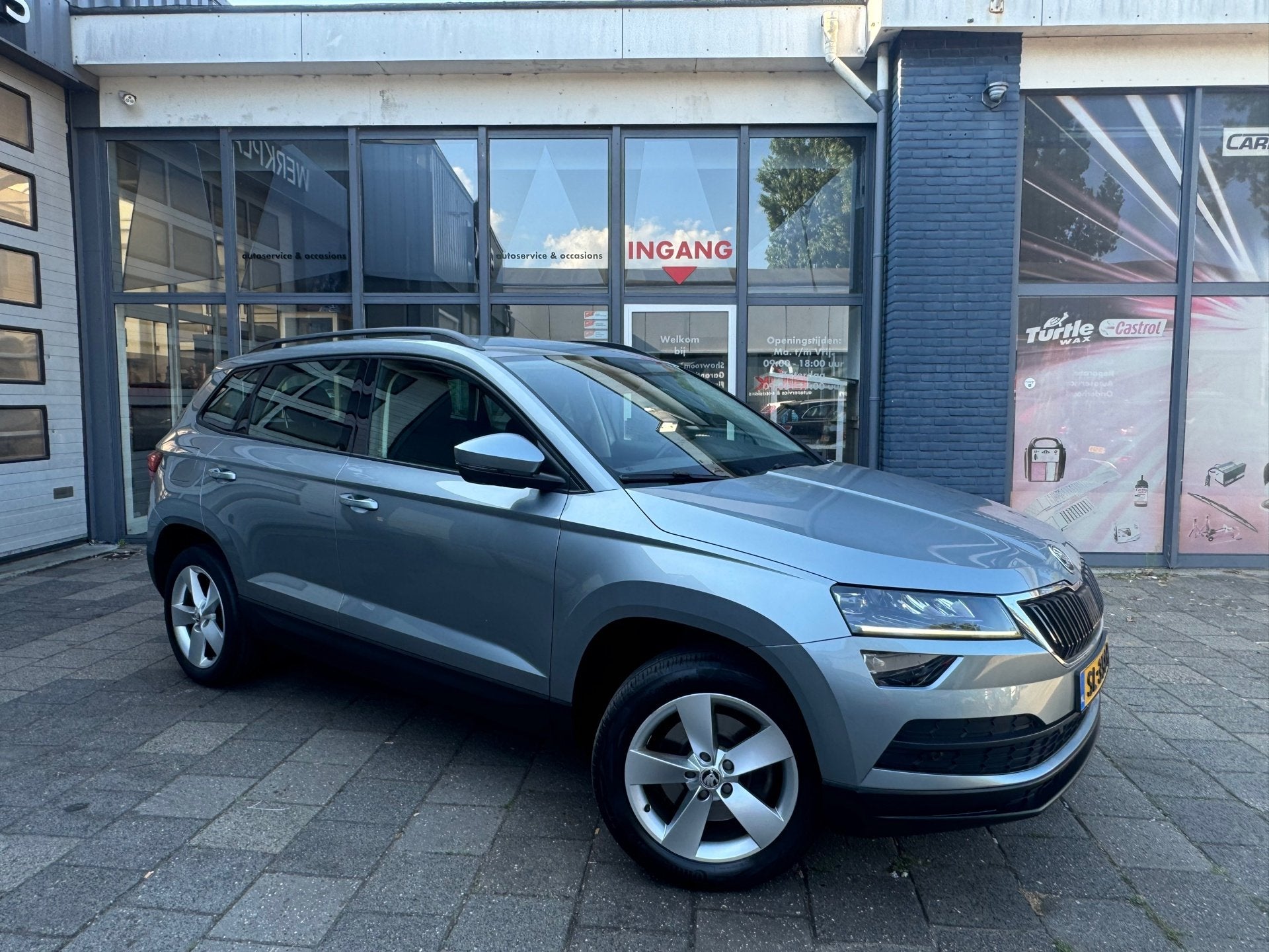 Skoda Karoq 1.0 TSI Ambition Business | Clima | Cruise | Nav, Auto's, Voorwielaandrijving, Gebruikt, Euro 6, 116 pk