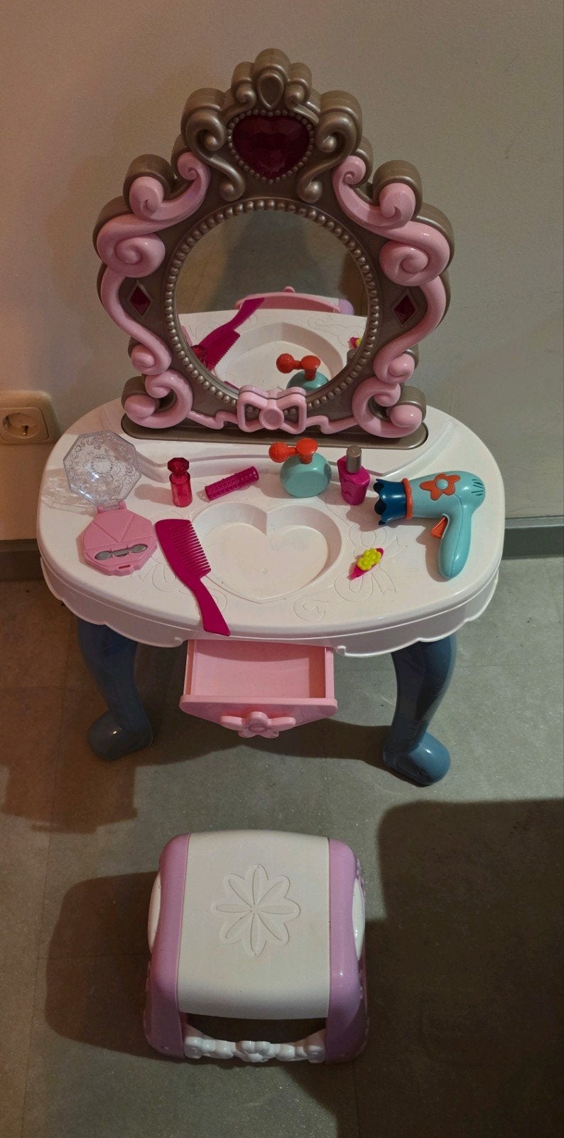 intertoys kaptafel en kruk met licht en geluid, Ophalen