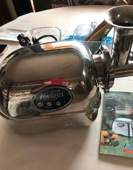 Angel Juicer 7500, Witgoed en Apparatuur, Ophalen of Verzenden, Zo goed als nieuw, Elektrisch, Sapcentrifuge