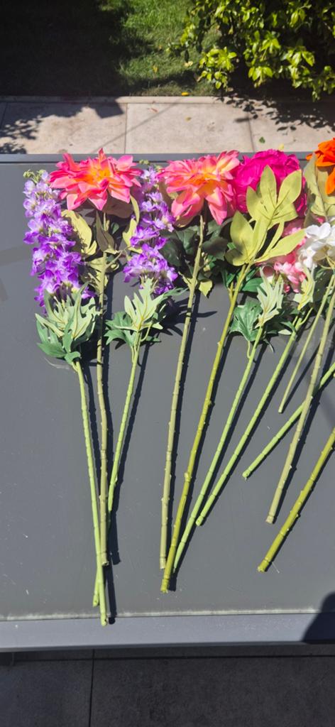 Grote collectie kunstbloemen en kunsttakken ., Binnen, Kunstbloem, Textiel, Ophalen of Verzenden