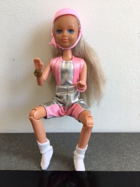 Popje met beweegbare armen en benen (21 cm), Verzamelen, Poppen, Ophalen of Verzenden, Zo goed als nieuw, Pop