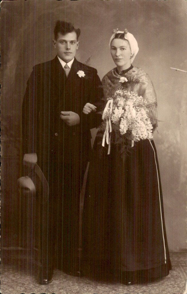 Bruidspaar - Studioportret, Ophalen of Verzenden, 1920 tot 1940, Ongelopen, Noord-Brabant