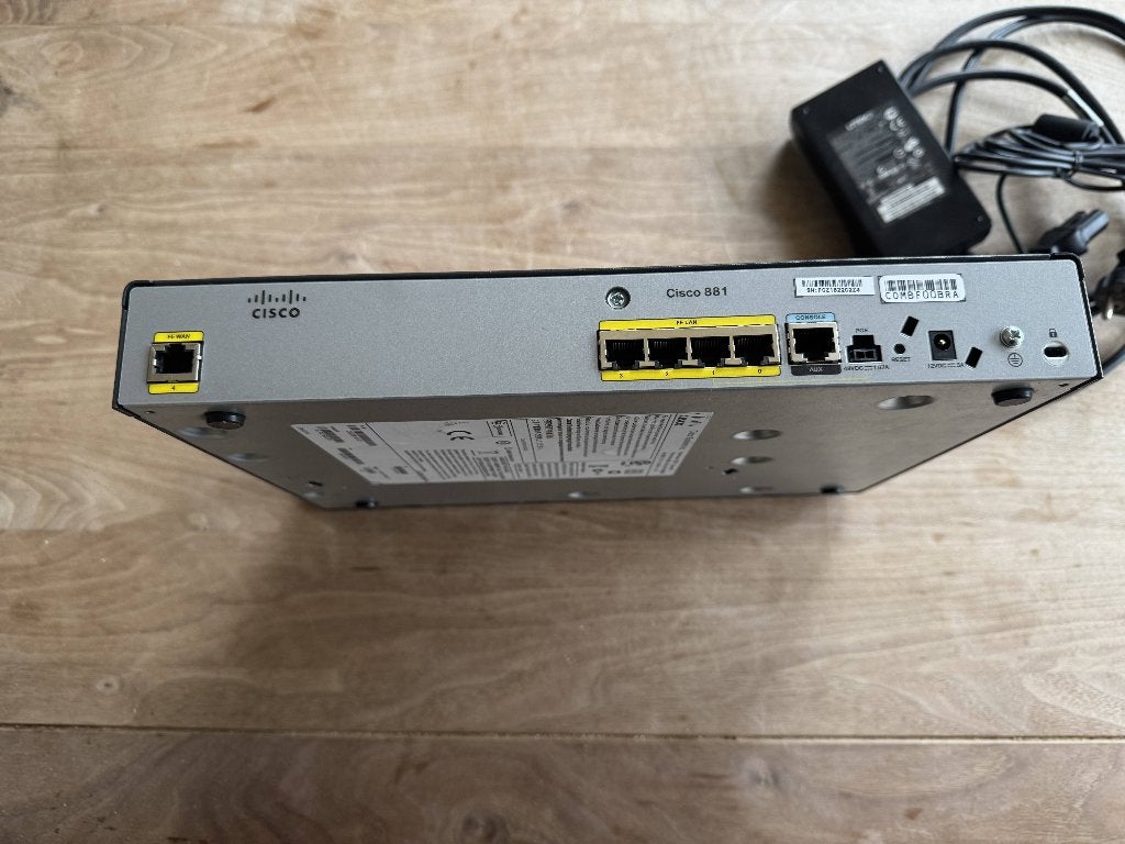 Cisco 881 router, in prima conditie, Computers en Software, Router, Cisco, Ophalen of Verzenden, Cisco