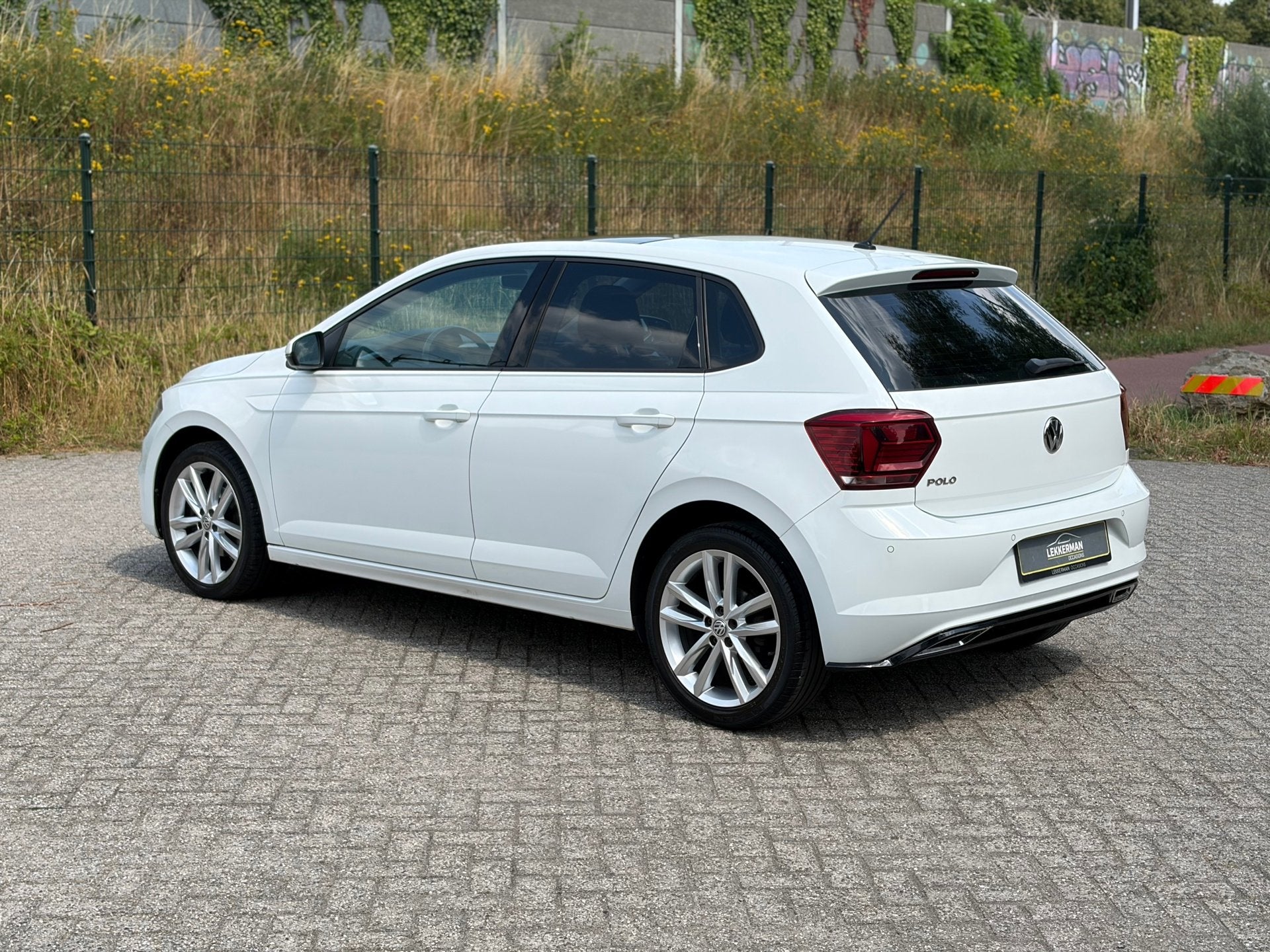 Volkswagen Polo 1.0 TSI Highline PANO I PDC I 116PK I 6 BAK, Auto's, Volkswagen, Voorwielaandrijving, 1063 kg, Gebruikt, 116 pk