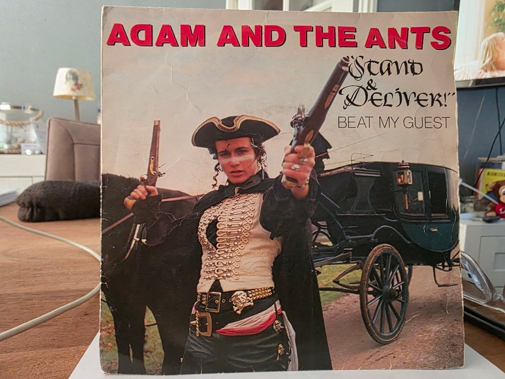 7" Single Adam And The Ants - Stand & Deliver / Beat My Gues, Ophalen of Verzenden, Gebruikt, Pop